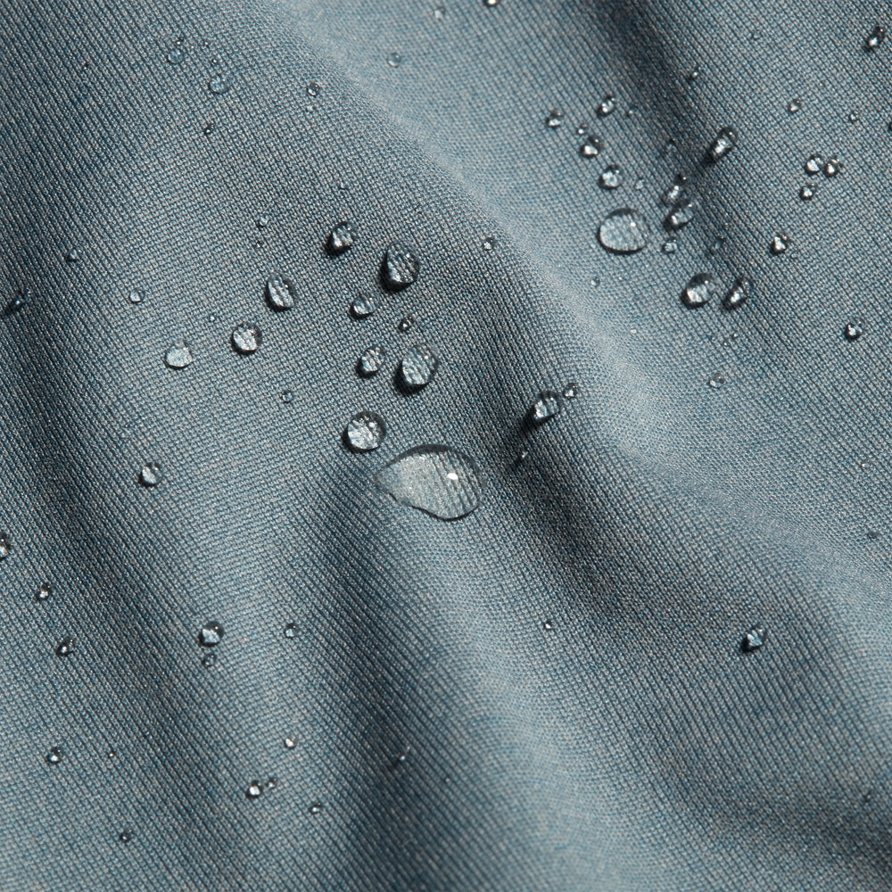 strata-black