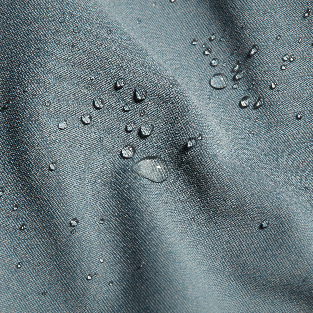 strata-black
