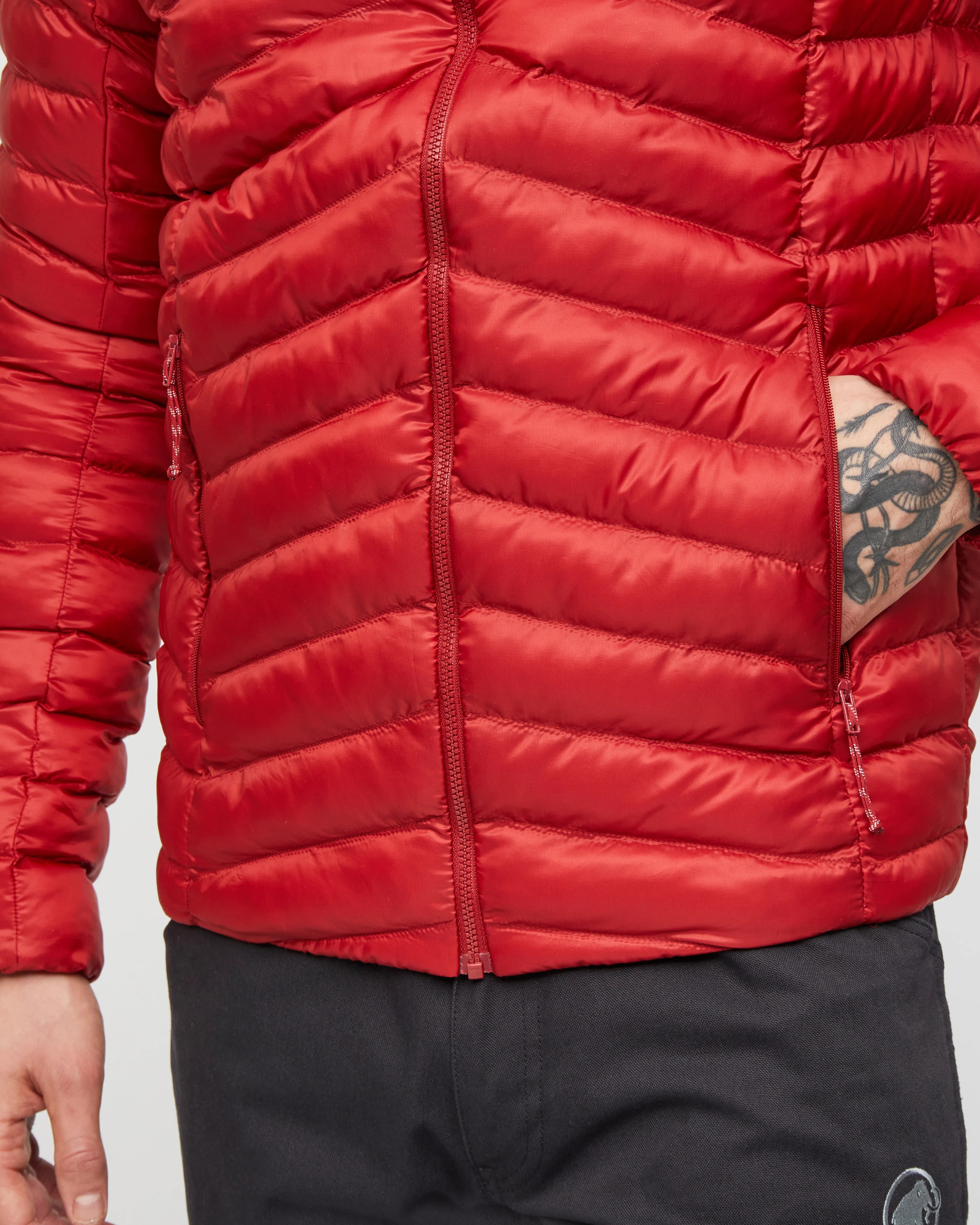 dark mammut red
