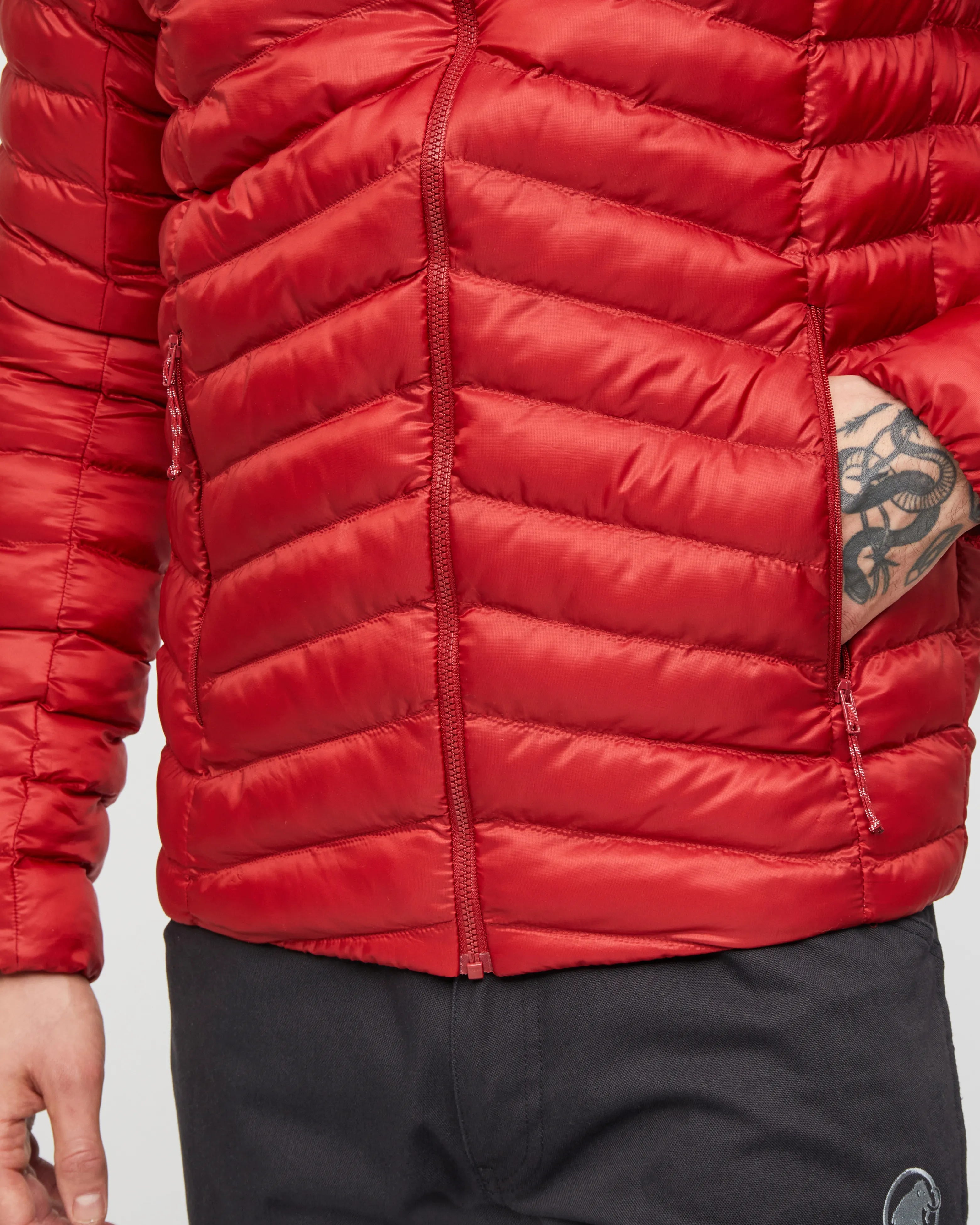 dark mammut red