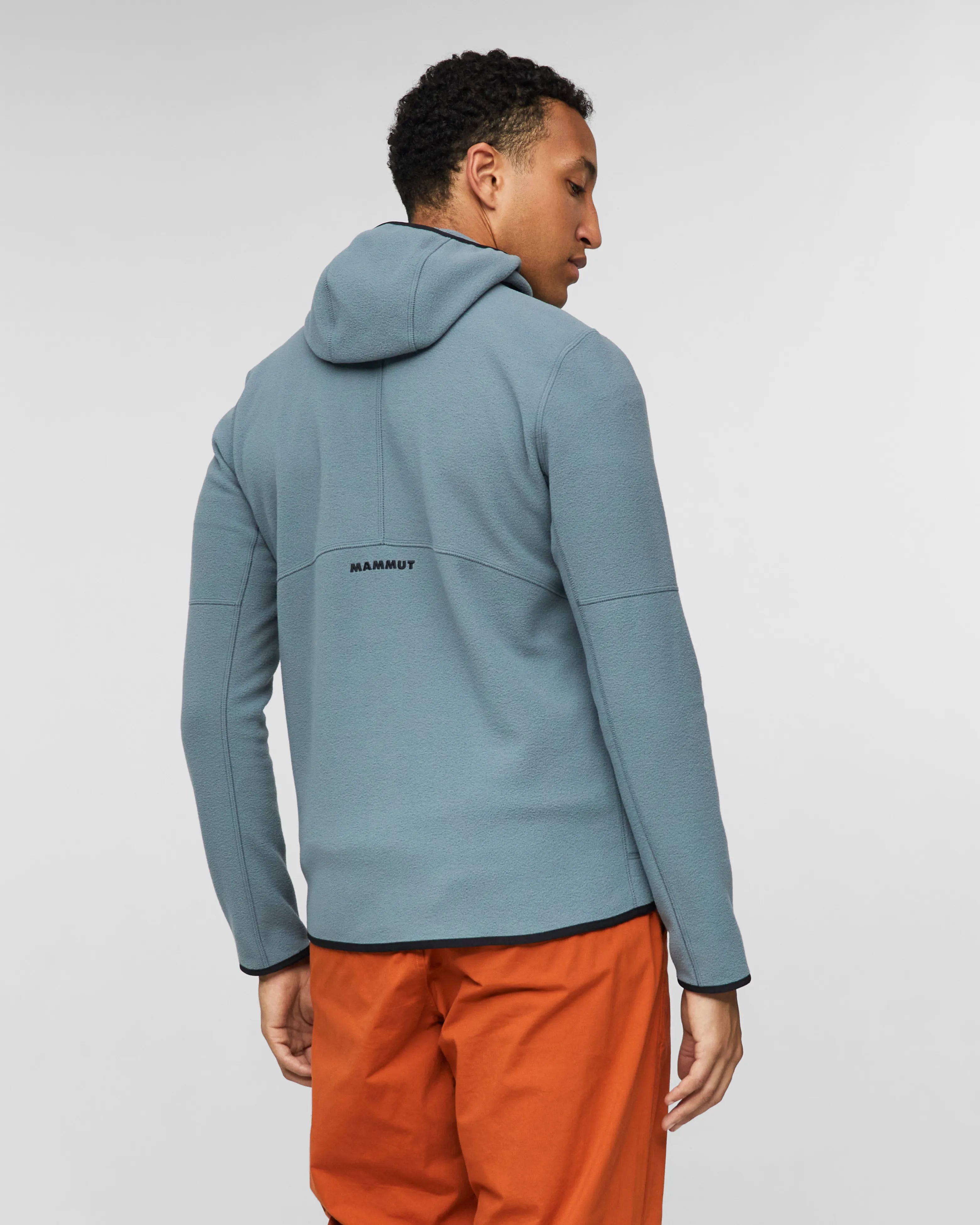 strata-black