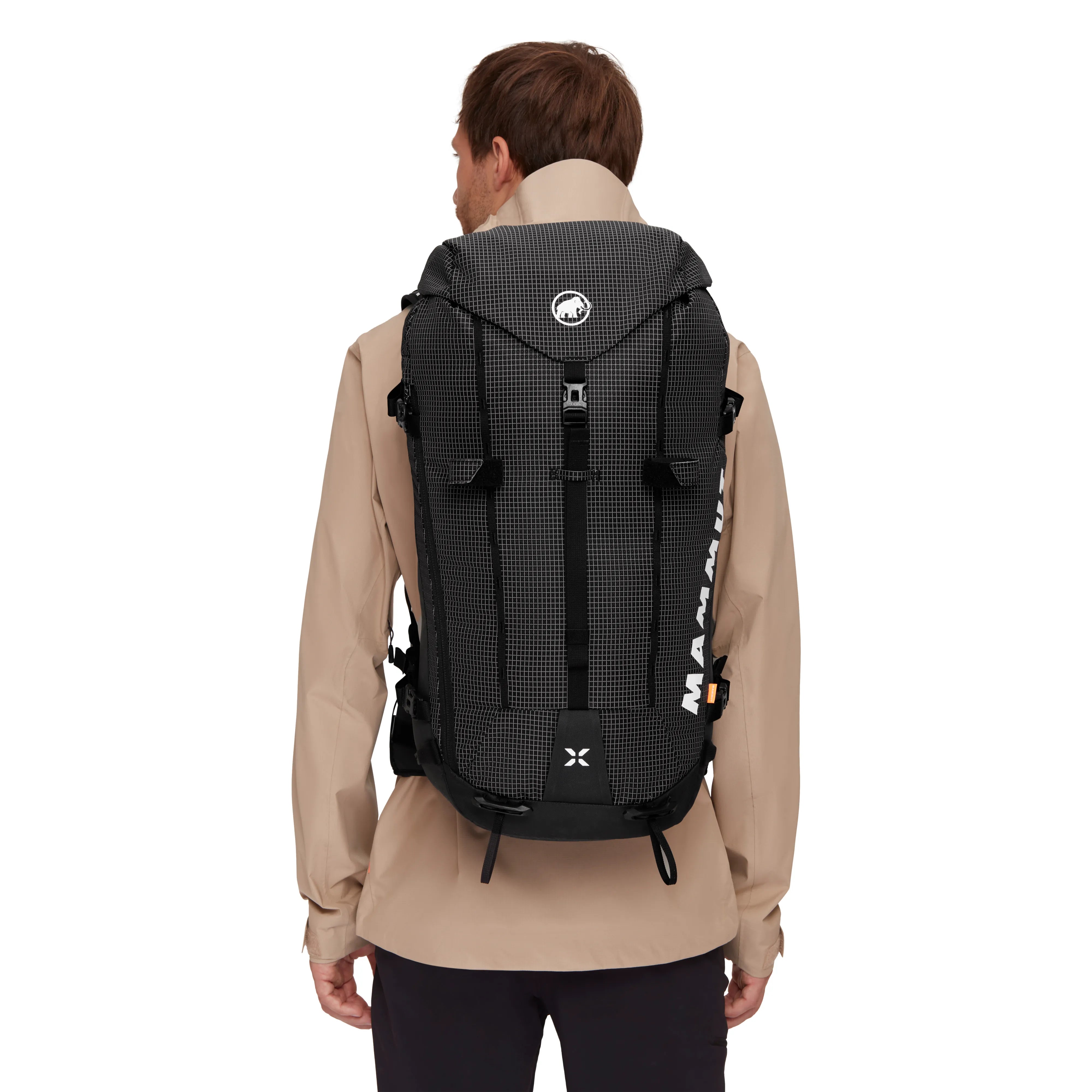 38 L
