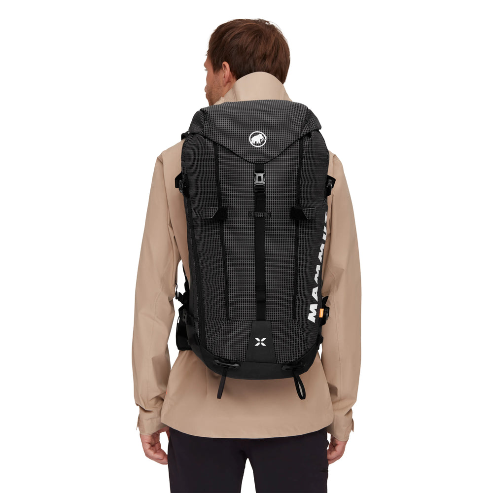 38 L