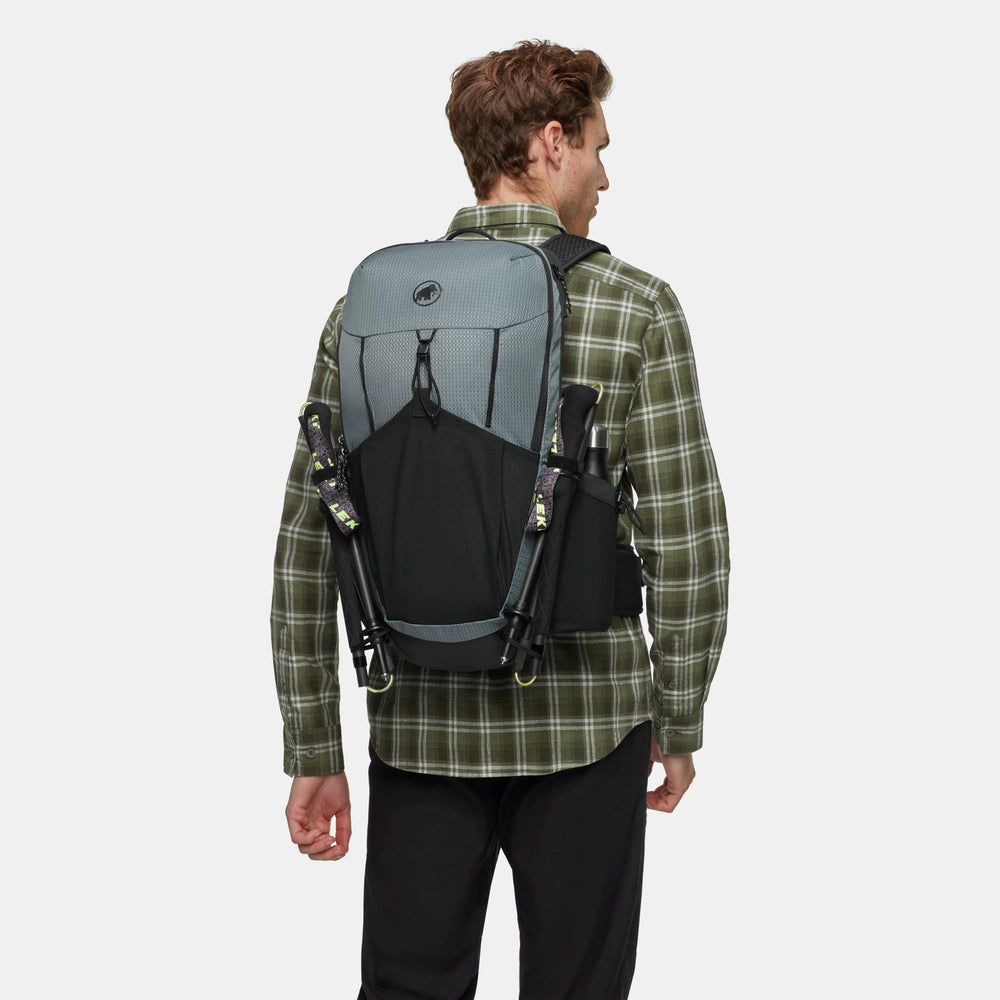 strata-black