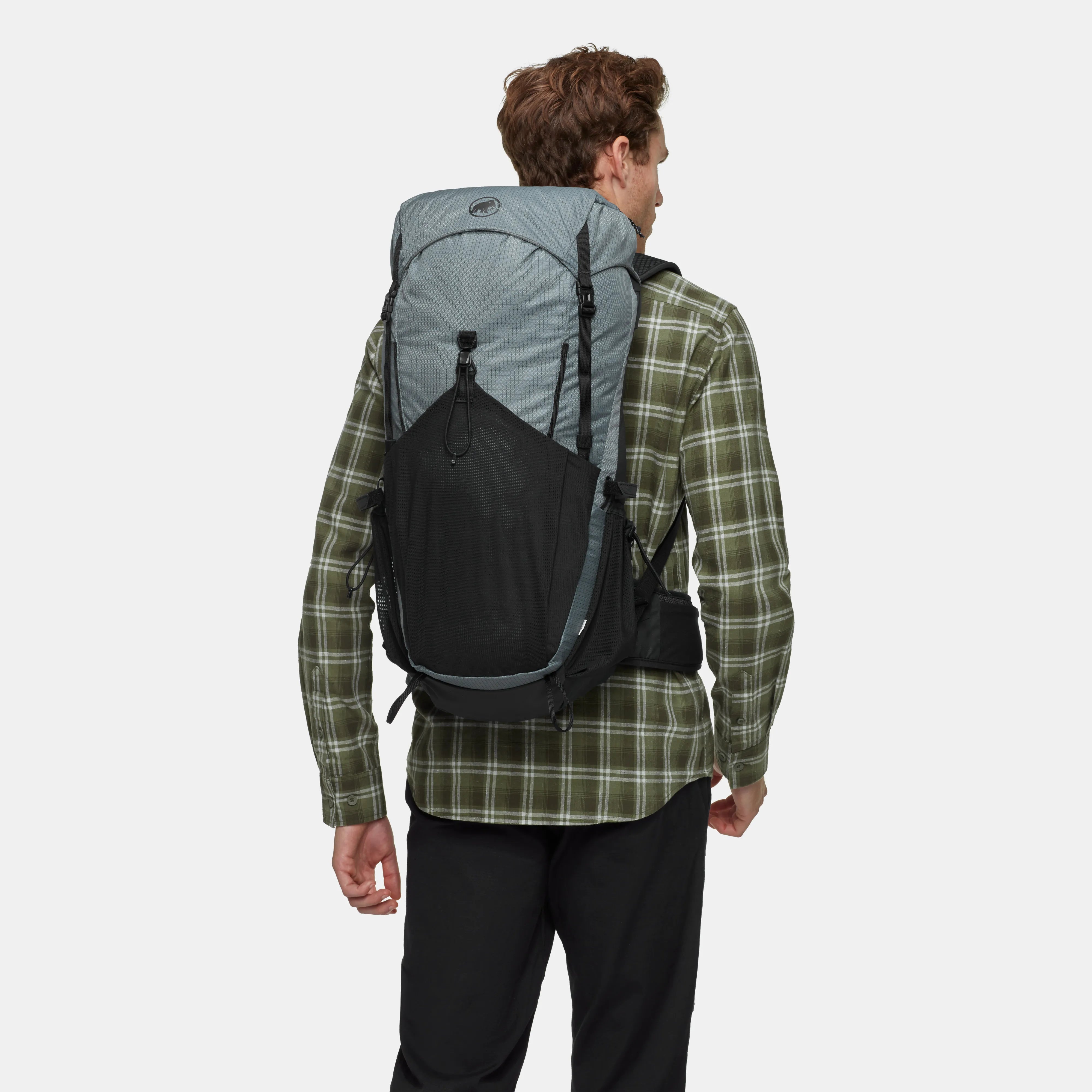 strata-black