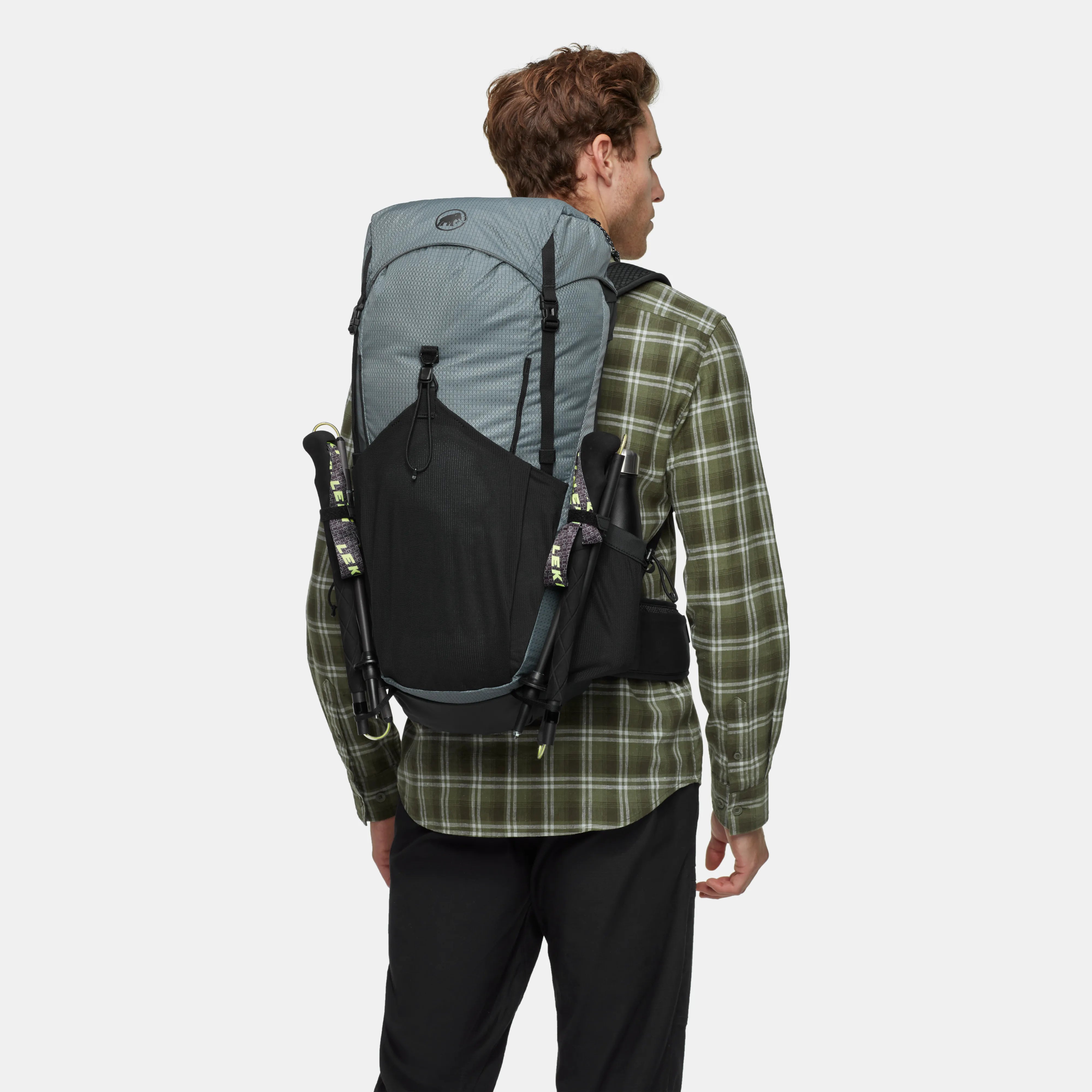 strata-black