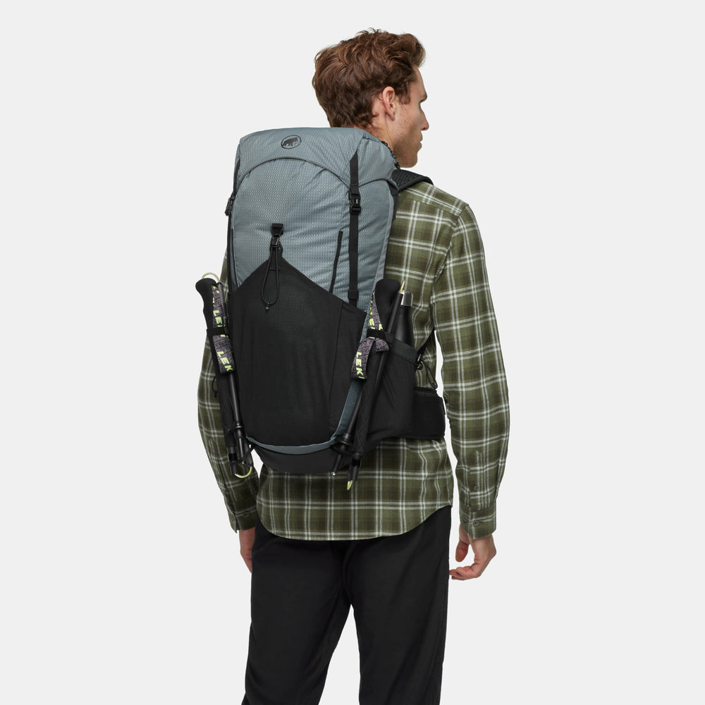 strata-black
