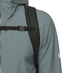 22 L