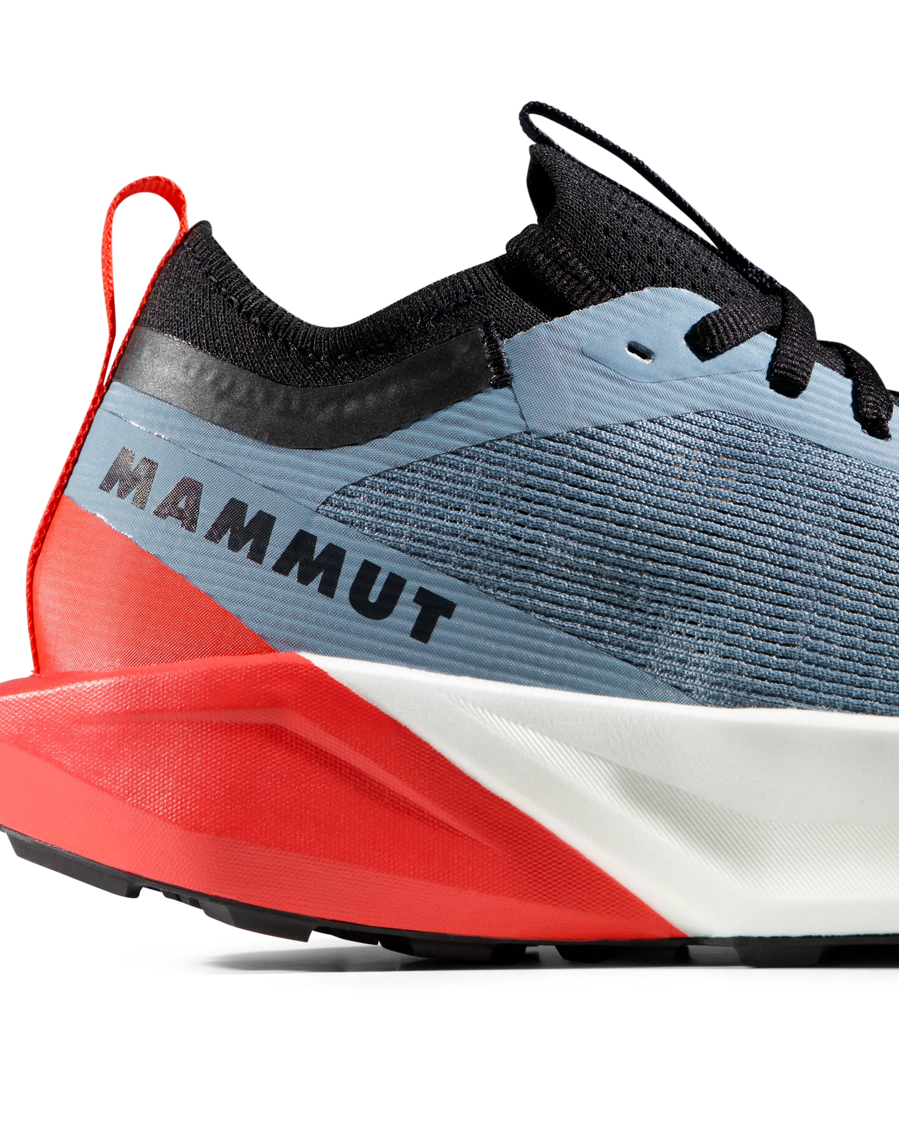 nebla-mammut red